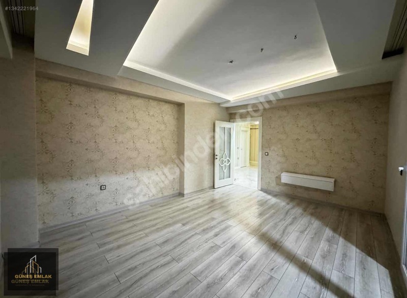 Winston Awm Karşısı Acil Satılık 4,5+1 Daire — fotoğraf 7