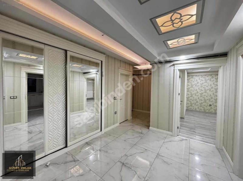 Winston Awm Karşısı Acil Satılık 4,5+1 Daire — fotoğraf 9