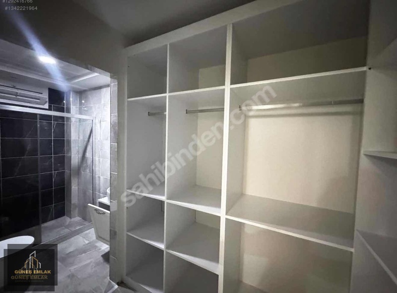 Winston Awm Karşısı Acil Satılık 4,5+1 Daire — fotoğraf 18