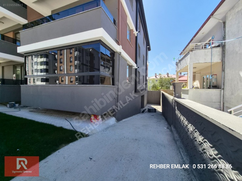 Rehber Emlak Şehir Merkezde Kiralık 1+1sıfır Daire Balkonlu 61m2 — fotoğraf 3