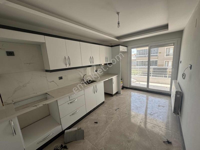 Dostlardan Göletde 3+1 Satılık Daire