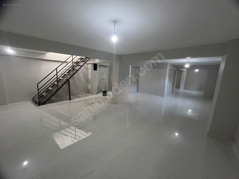 Bahçelievler Ferit Selim Paşa Cadde Kiralık 150 M2 Bodrum Dükkan — fotoğraf 3
