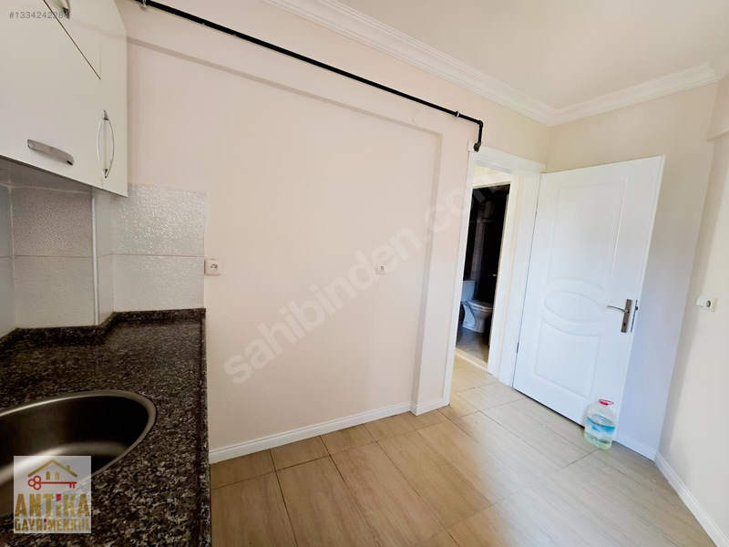 Antika Gayrimenkul'den Yeni Mahallede Kiralık Arakat Daire — fotoğraf 15