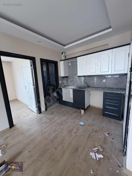 Gültepe Merkezde Geniş Oturumlu Satılık 1+1 Balkonlu Daire — fotoğraf 4