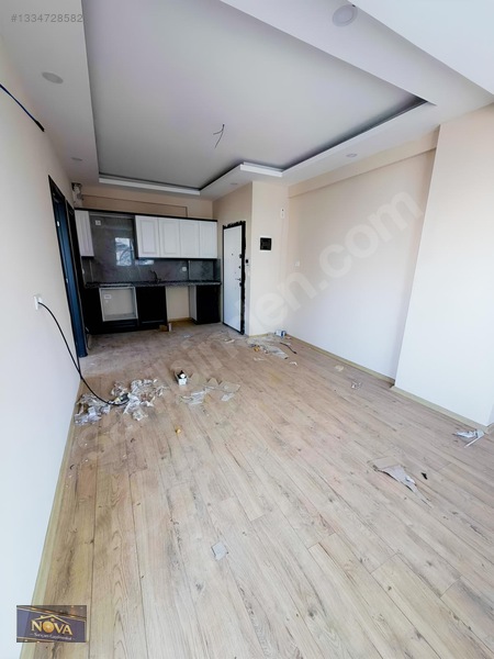 Gültepe Merkezde Geniş Oturumlu Satılık 1+1 Balkonlu Daire — fotoğraf 5