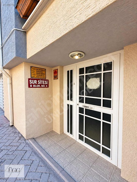 Ügg'den Ömerağa Mah.sur Sitesinde Kiralık 3+1 Daire — fotoğraf 2