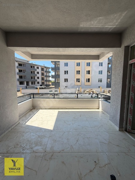 Yavuz Emlaktan Demirkentte Kiralık Daire 2+1 100m2 — fotoğraf 3