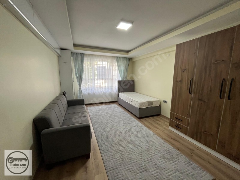 Demirland'dan Satılık Mecidiye'de Çarşıya Yakın 1+0 Daire+depo — fotoğraf 6