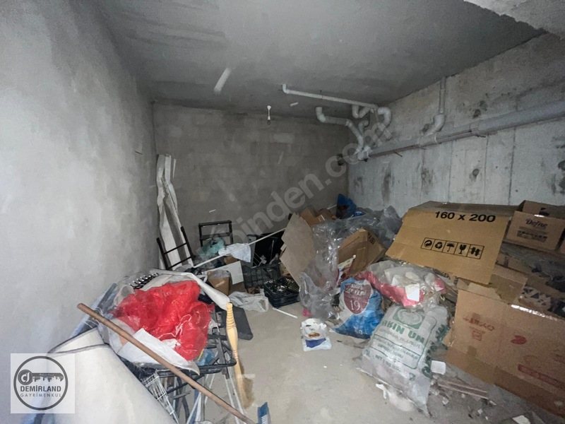 Demirland'dan Satılık Mecidiye'de Çarşıya Yakın 1+0 Daire+depo — fotoğraf 17