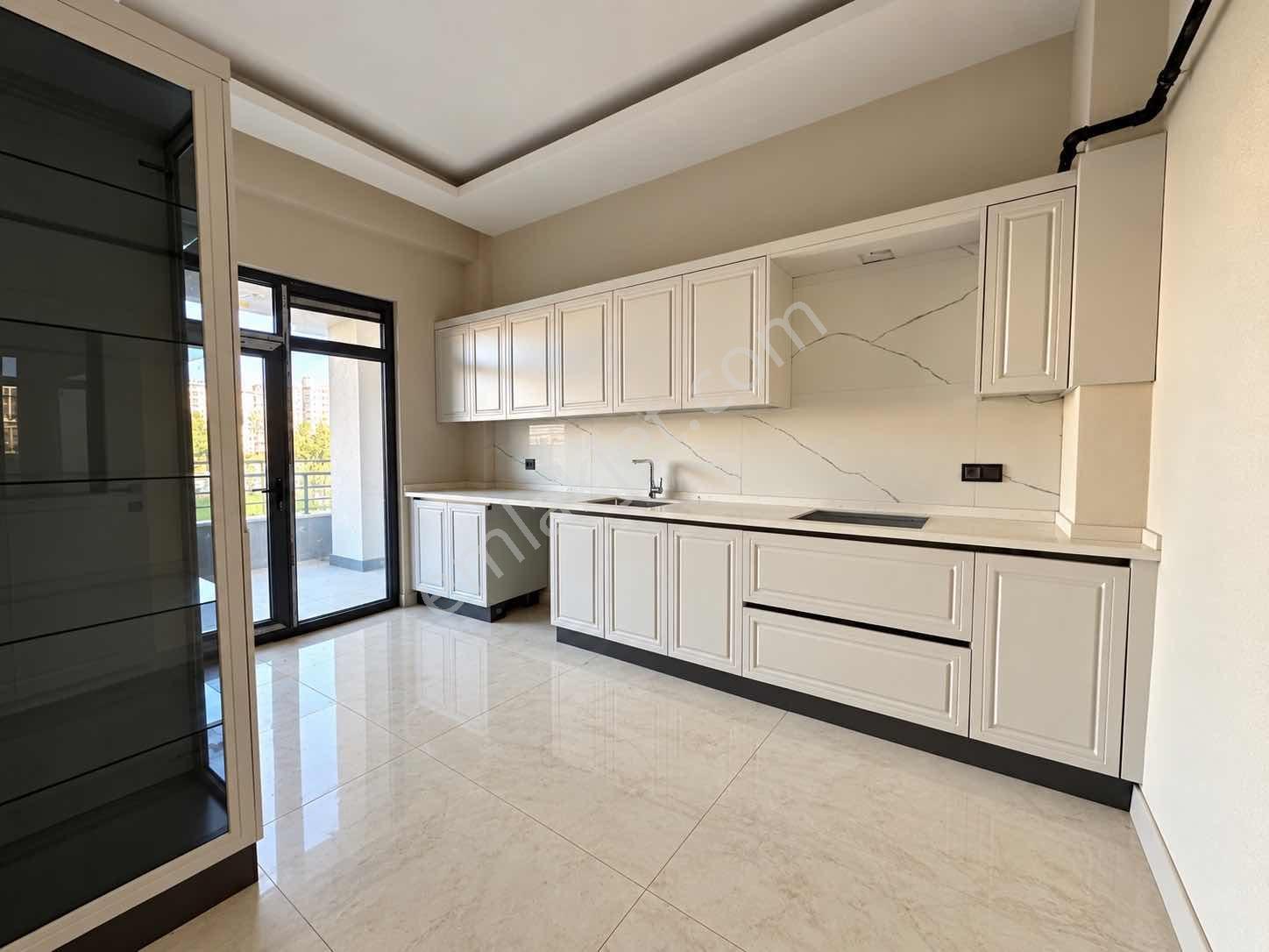 ''uluırmak Mahallesi Site İçi Sıfır 3+1 Daire''