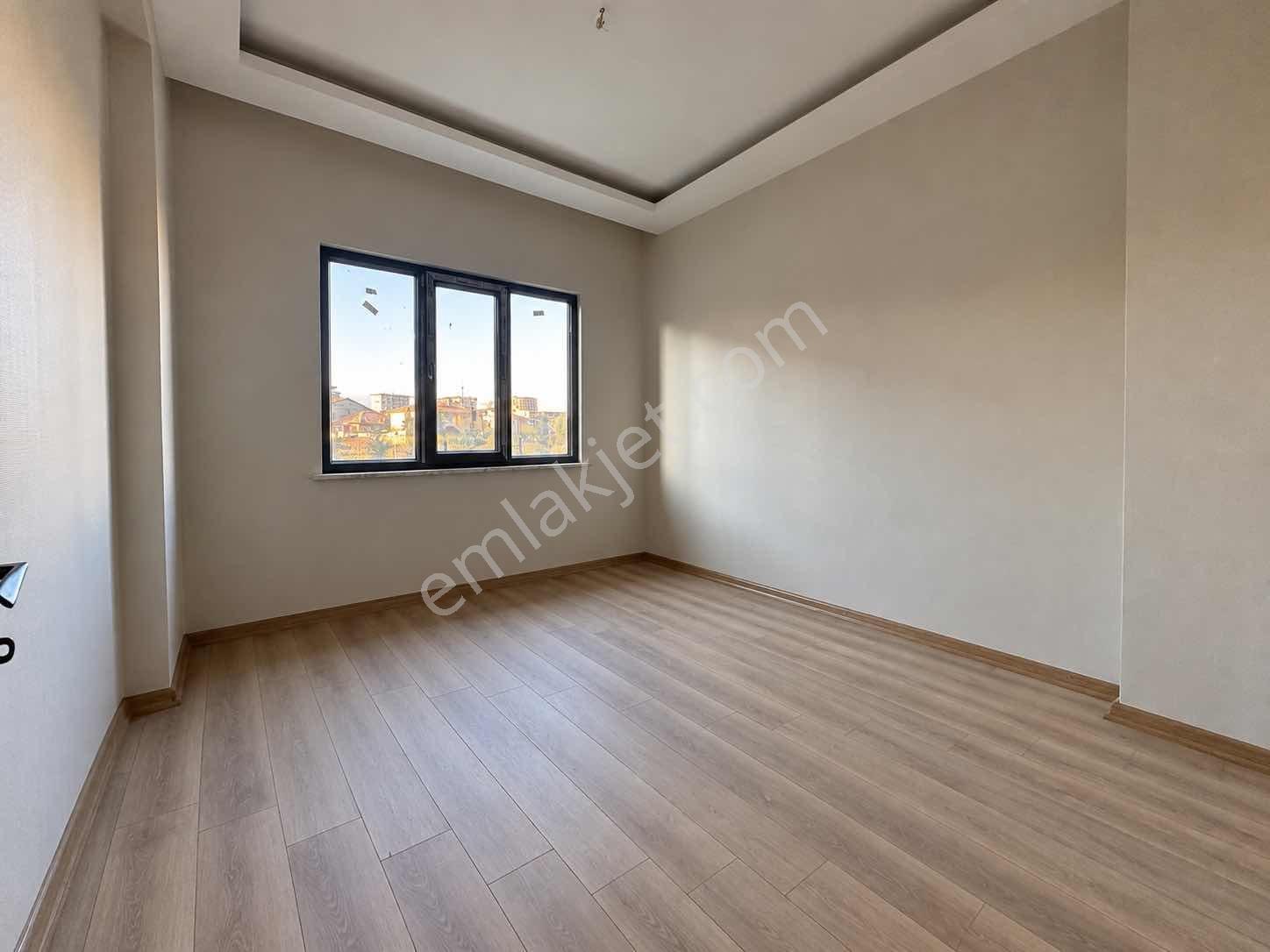 ''uluırmak Mahallesi Site İçi Sıfır 3+1 Daire'' — fotoğraf 7