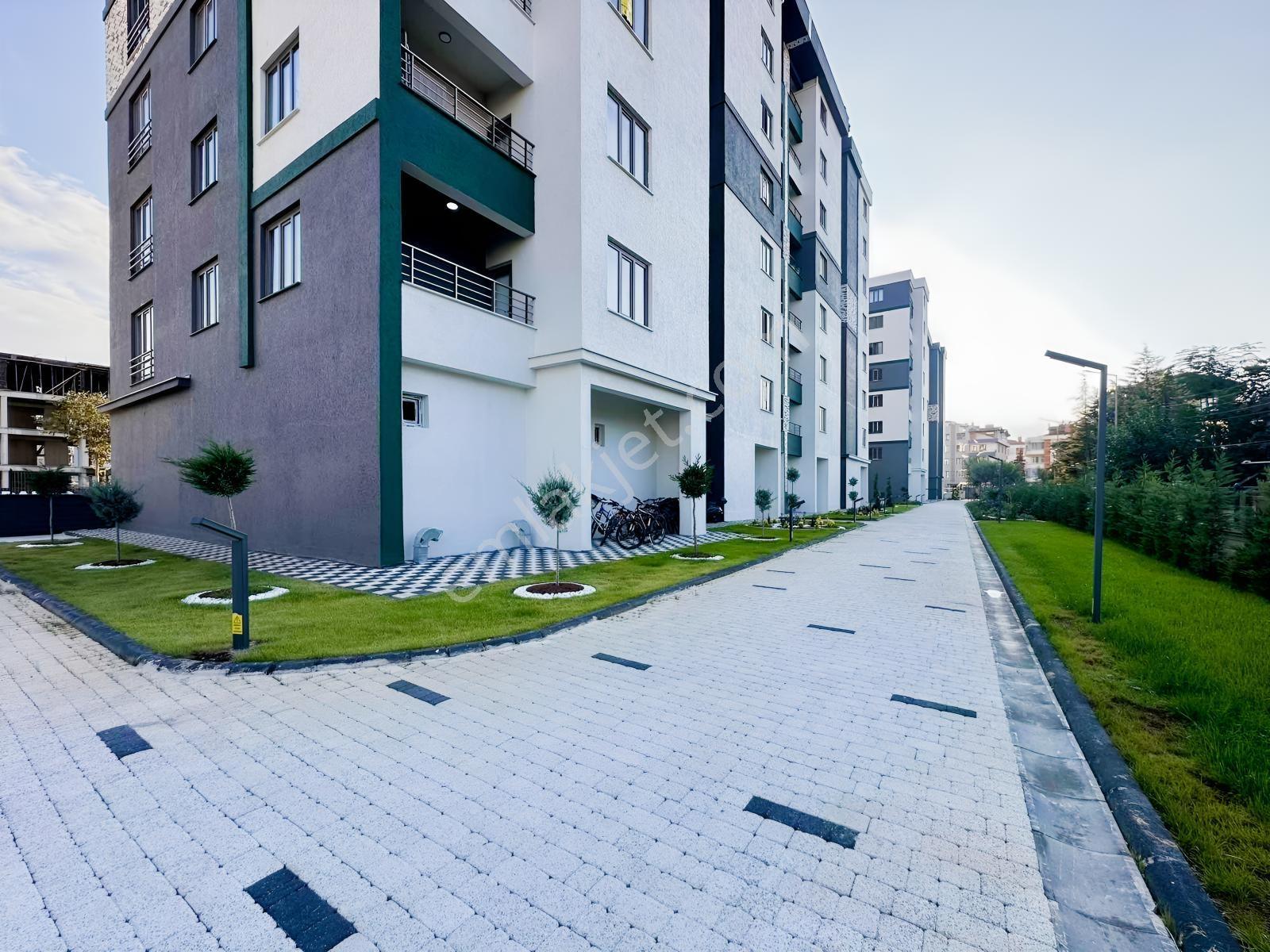 ''uluırmak Mahallesi Site İçi Sıfır 3+1 Daire'' — fotoğraf 14