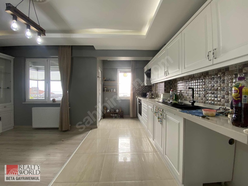Rw Beta Belediye Evlerinde Deniz Manzaralı Kiralık 2+1 Daire — fotoğraf 16
