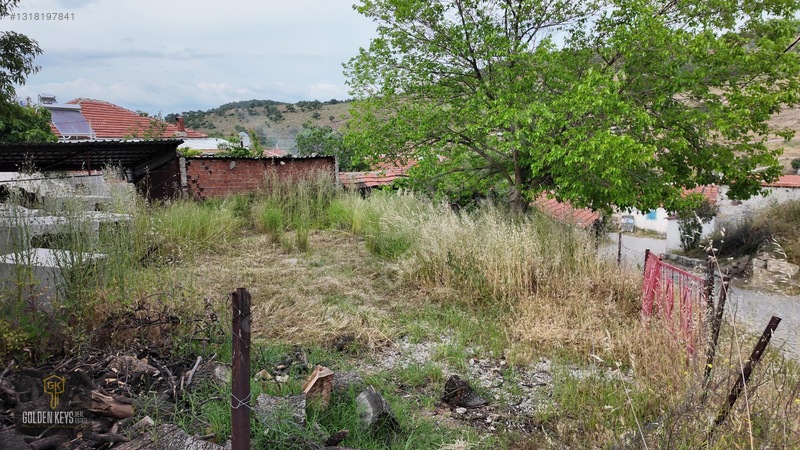 Bergama Koyuneli Mah 226 M.kare Köy İçi İmarlı Arsa Uygun Fiyat — fotoğraf 4