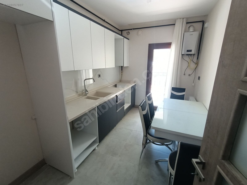 Güneykent Mah. Tokide Kiralık 2+1 Daire — fotoğraf 3