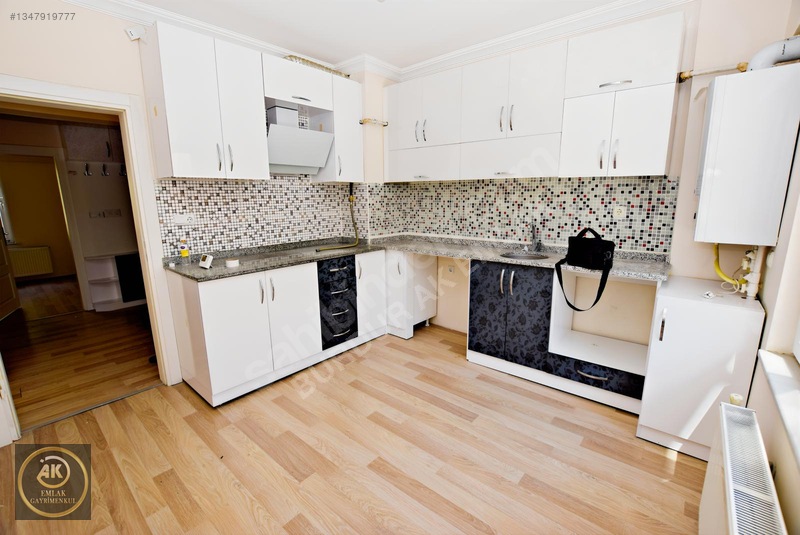 Burdur Ak Emlak'Tan Kiralık Zafer Mahallesinde 2+1, 100 M²