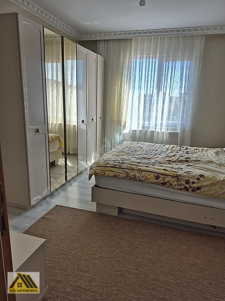 Pazar Sokağında Köşe 2+1 95 M2 Ebevyen Banyolu — fotoğraf 24