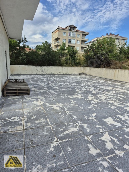 Pazar Sokağında Köşe 2+1 95 M2 Ebevyen Banyolu — fotoğraf 35