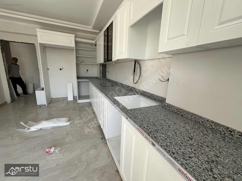 Arstu Gm. Haliseden Altınşehirde Kiralık Sıfır 4+1 — fotoğraf 3