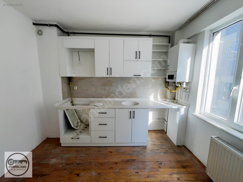 Demirland'dan Kiralık Fuatpaşa'da 3+1 Geniş Daireler — fotoğraf 3