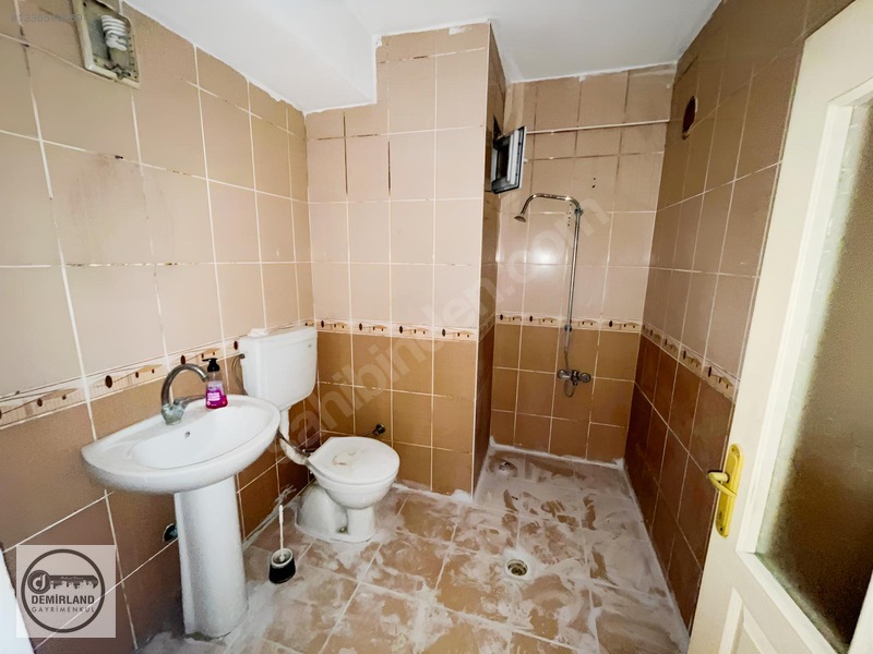 Demirland'dan Kiralık Fuatpaşa'da 3+1 Geniş Daireler — fotoğraf 21