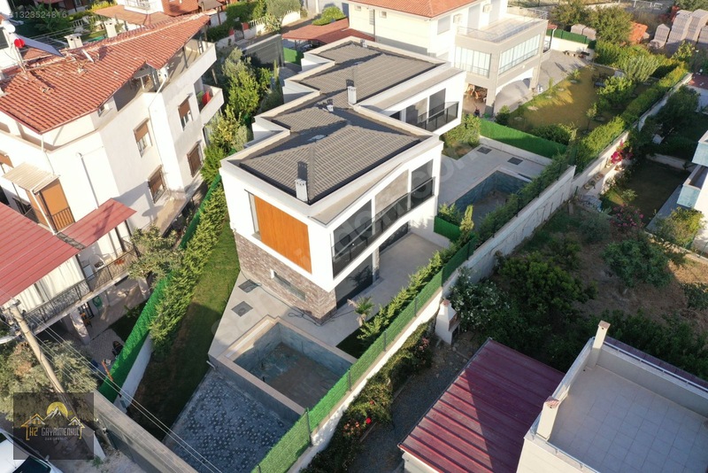 Kuşadası Soğucak Satılık Müstakil Arsa İçinde Özel Havuzlu Villa — fotoğraf 3
