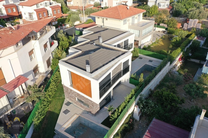 Kuşadası Soğucak Satılık Müstakil Arsa İçinde Özel Havuzlu Villa — fotoğraf 5