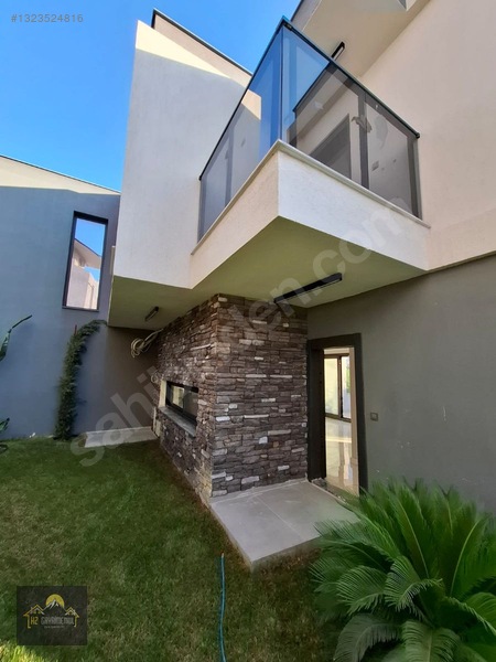 Kuşadası Soğucak Satılık Müstakil Arsa İçinde Özel Havuzlu Villa — fotoğraf 6