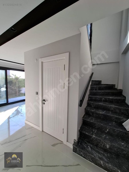 Kuşadası Soğucak Satılık Müstakil Arsa İçinde Özel Havuzlu Villa — fotoğraf 29