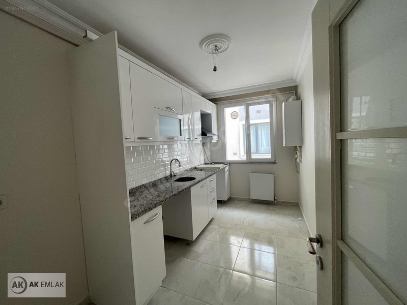 Ak Gayrimenkuldan Acil Satılık 4+1çatı Dubleks150m2 — fotoğraf 2