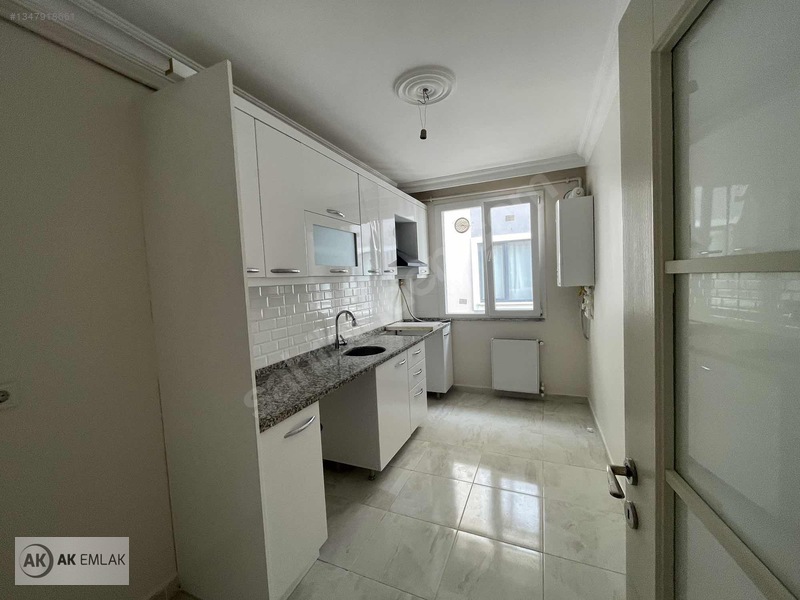Ak Gayrimenkuldan Acil Satılık 4+1çatı Dubleks150m2 — fotoğraf 3
