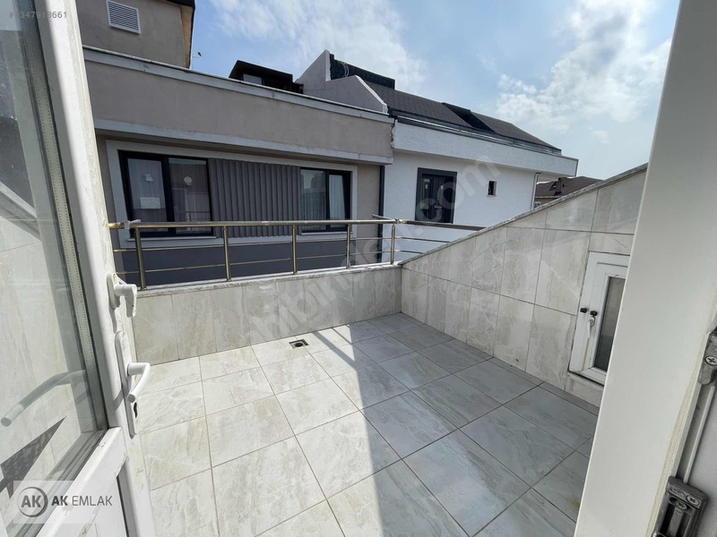 Ak Gayrimenkuldan Acil Satılık 4+1çatı Dubleks150m2 — fotoğraf 5