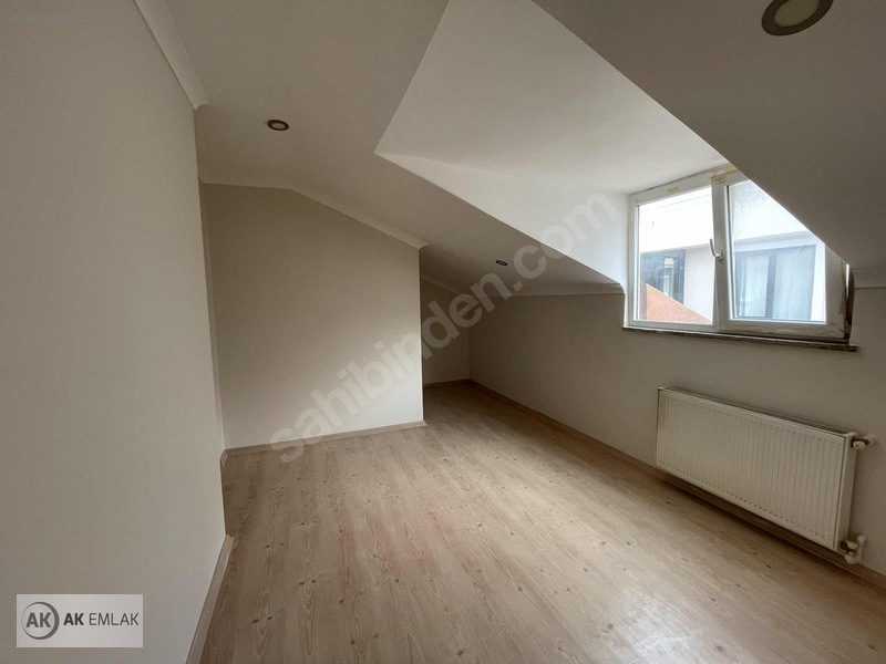 Ak Gayrimenkuldan Acil Satılık 4+1çatı Dubleks150m2 — fotoğraf 9