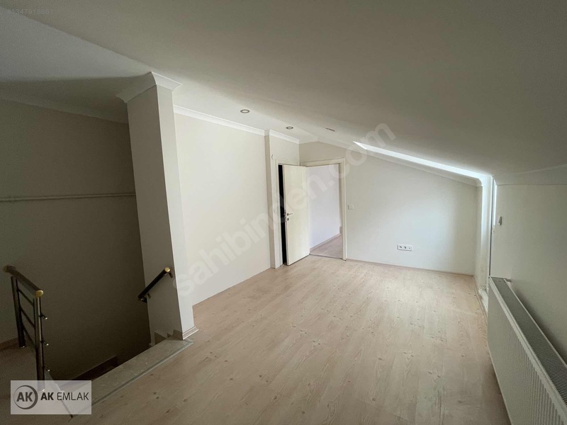 Ak Gayrimenkuldan Acil Satılık 4+1çatı Dubleks150m2 — fotoğraf 10
