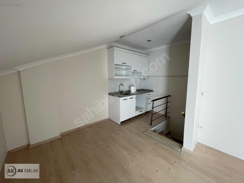Ak Gayrimenkuldan Acil Satılık 4+1çatı Dubleks150m2 — fotoğraf 12