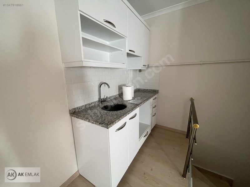 Ak Gayrimenkuldan Acil Satılık 4+1çatı Dubleks150m2 — fotoğraf 18