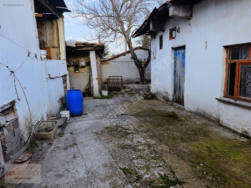 Şeref Emlak'tan Müstakil Satılık Ev — fotoğraf 4
