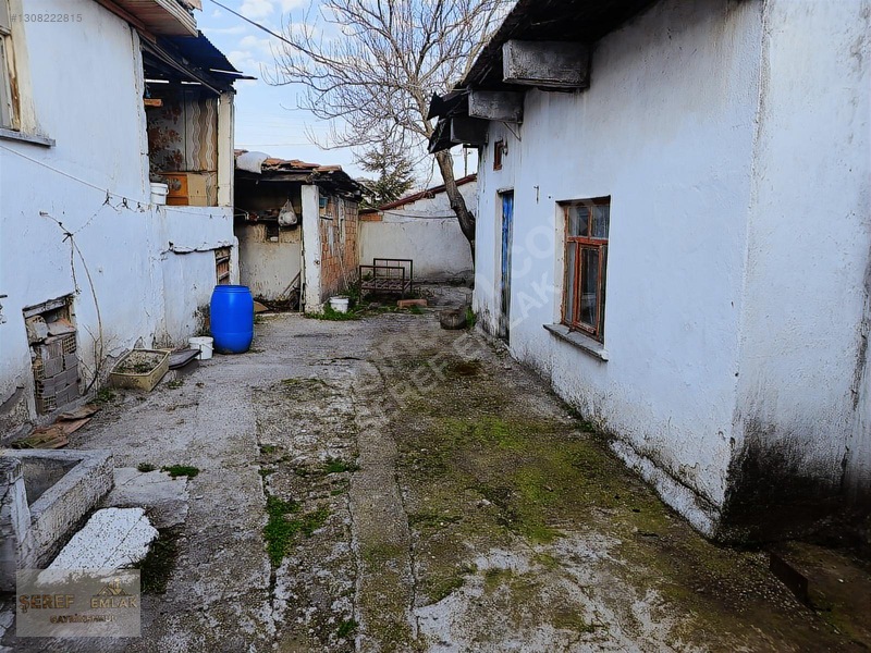 Şeref Emlak'tan Müstakil Satılık Ev — fotoğraf 11