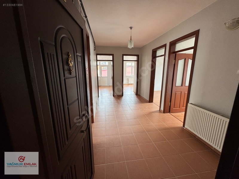 Yağmur Emlak'tan Derebahçe'de 4+1 Geniş Ferah Kiralık Daire — fotoğraf 2