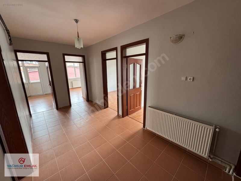 Yağmur Emlak'tan Derebahçe'de 4+1 Geniş Ferah Kiralık Daire — fotoğraf 3