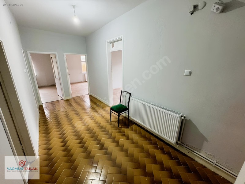 İlkadım Derebahçe'de Giriş Kat Kiralık 2+1 Daire — fotoğraf 3