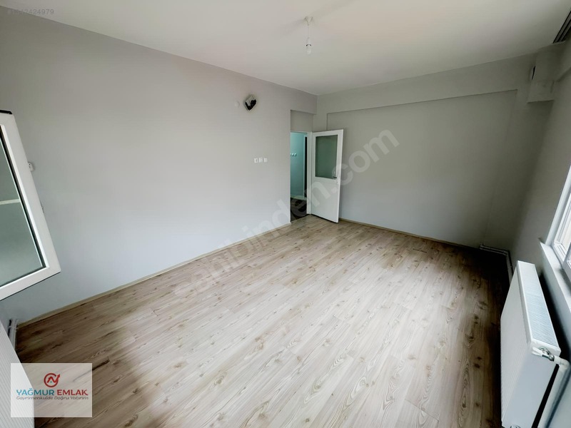 İlkadım Derebahçe'de Giriş Kat Kiralık 2+1 Daire — fotoğraf 12