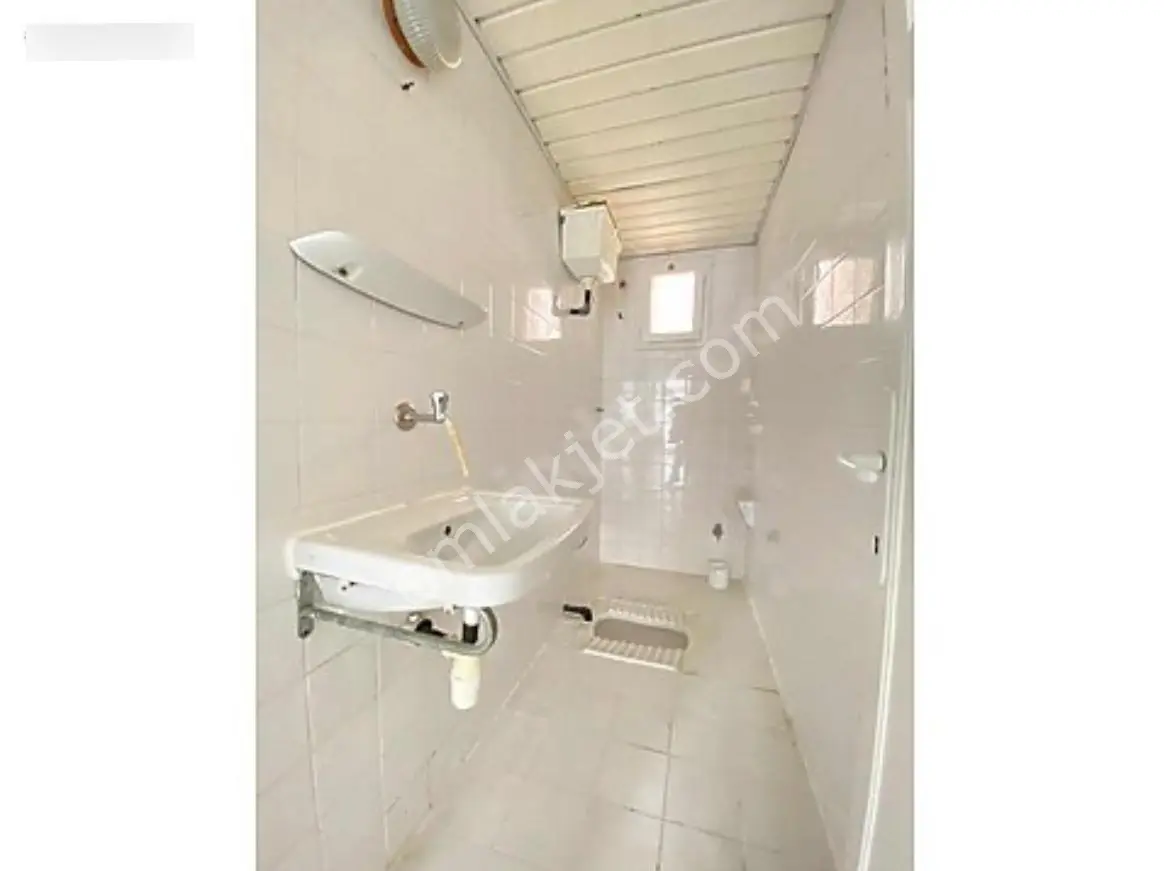 3+1güzelyalı İllerbankası 8-8katı 2banyo 200m2 Gd Cephe Kap.mutfak 21-25yaş Az Hasarlı. — fotoğraf 2