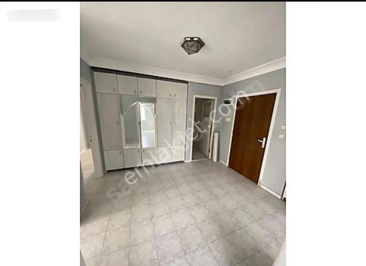 3+1güzelyalı İllerbankası 8-8katı 2banyo 200m2 Gd Cephe Kap.mutfak 21-25yaş Az Hasarlı. — fotoğraf 4