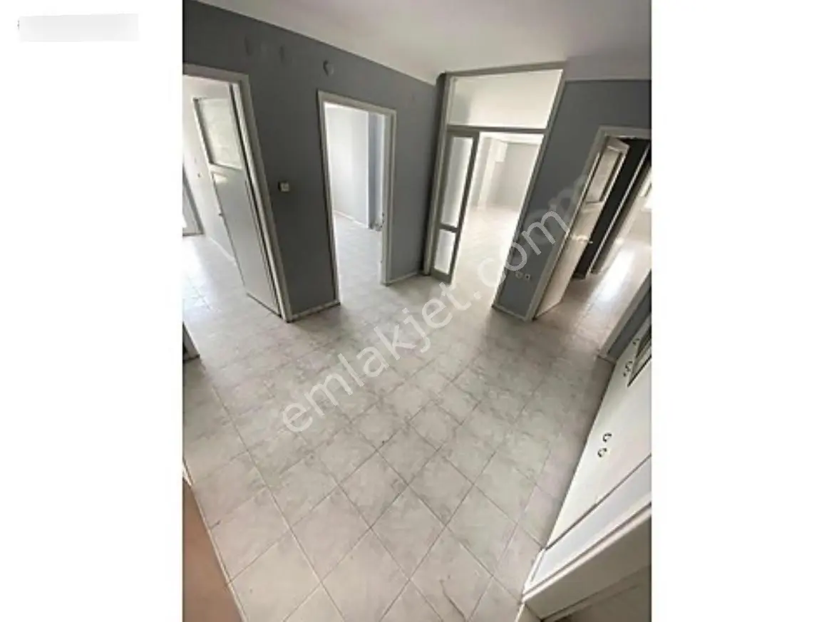 3+1güzelyalı İllerbankası 8-8katı 2banyo 200m2 Gd Cephe Kap.mutfak 21-25yaş Az Hasarlı. — fotoğraf 17