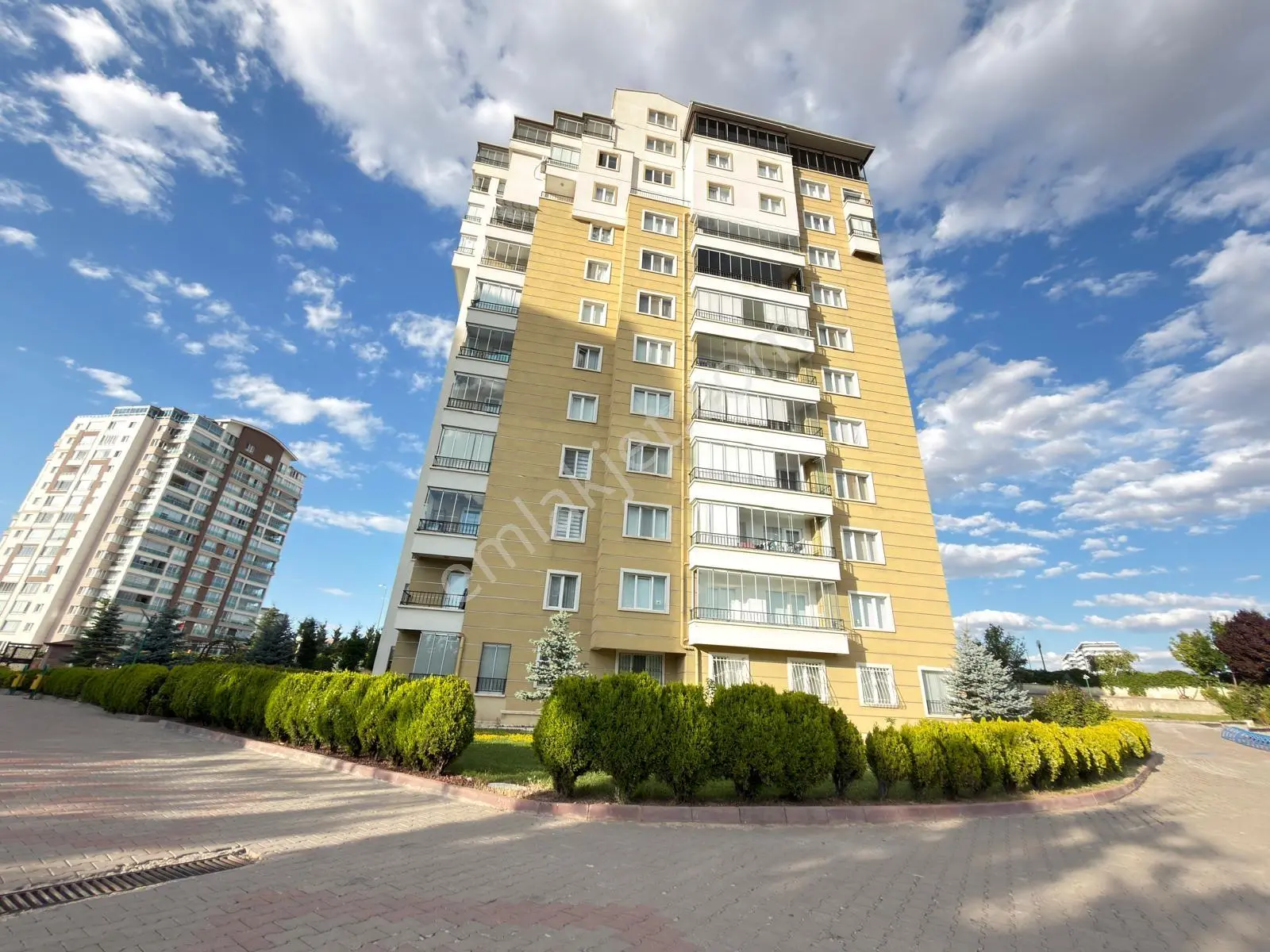 Batıkent Merkezi Konumda Ara Kat Geniş 3+1 Daire — fotoğraf 2