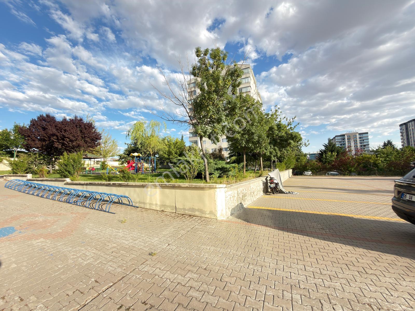 Batıkent Merkezi Konumda Ara Kat Geniş 3+1 Daire — fotoğraf 6