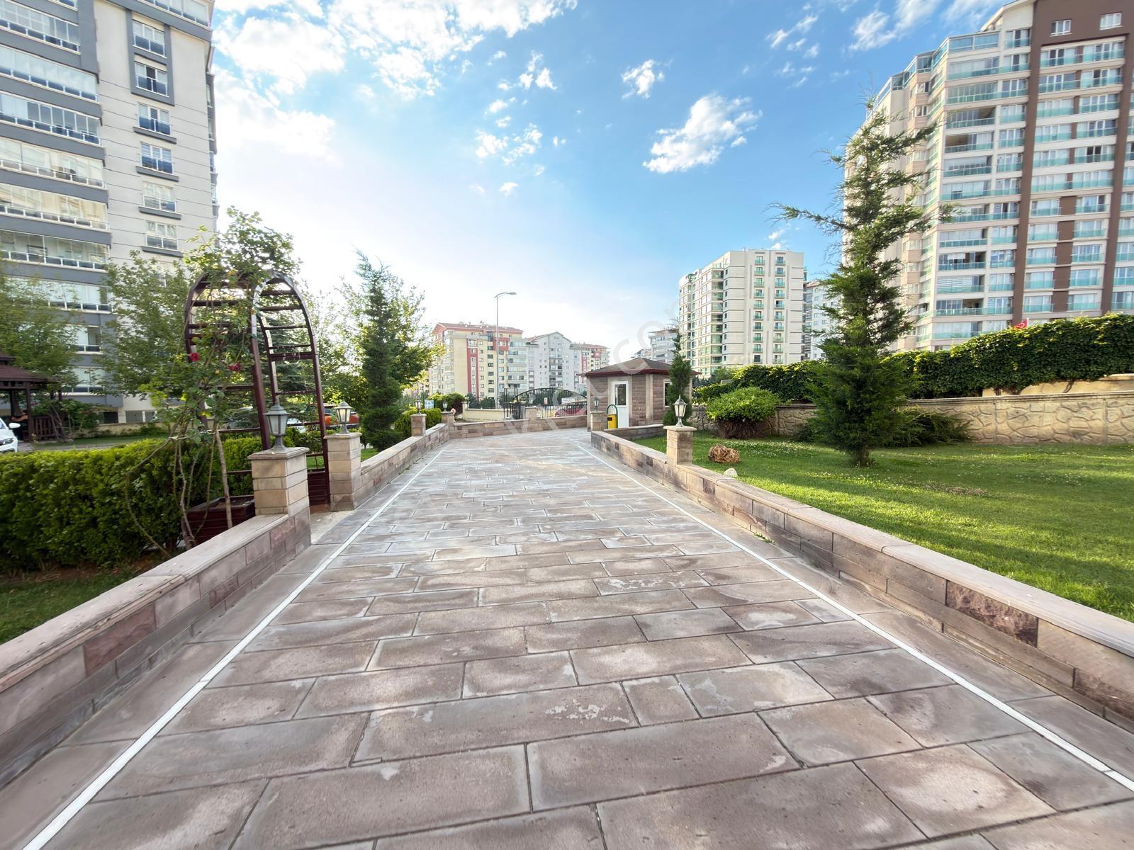 Batıkent Merkezi Konumda Ara Kat Geniş 3+1 Daire — fotoğraf 8