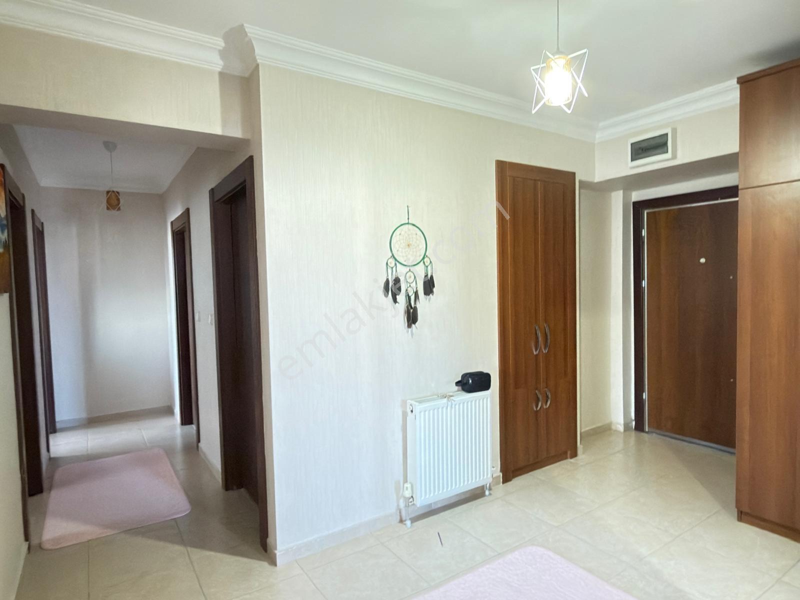 Batıkent Merkezi Konumda Ara Kat Geniş 3+1 Daire — fotoğraf 12