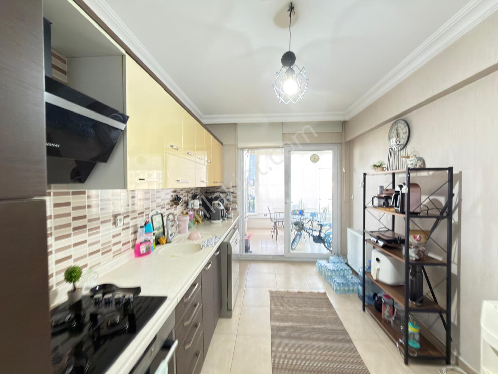 Batıkent Merkezi Konumda Ara Kat Geniş 3+1 Daire — fotoğraf 15